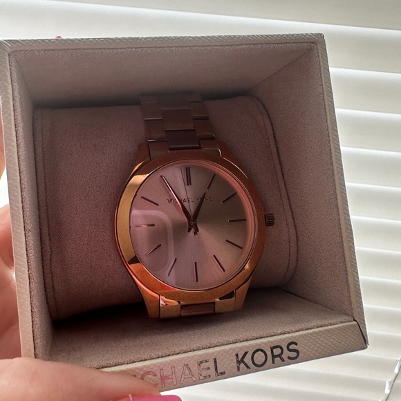 (PRE-LOVED) Unisex Slim Runway Gold-Tone Stainless Steel Bracelet Watch 42mm OBO - Picture 5 of 7